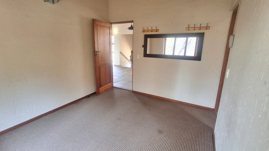 4 Bedroom Property for Sale in Boschenvaal River Front Lodges Free State